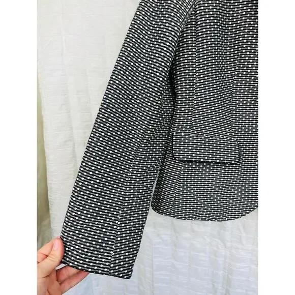 Talbots Black White Patterned Blazer Button Notched Lapel Front Pockets Size 10 - Picture 5 of 13